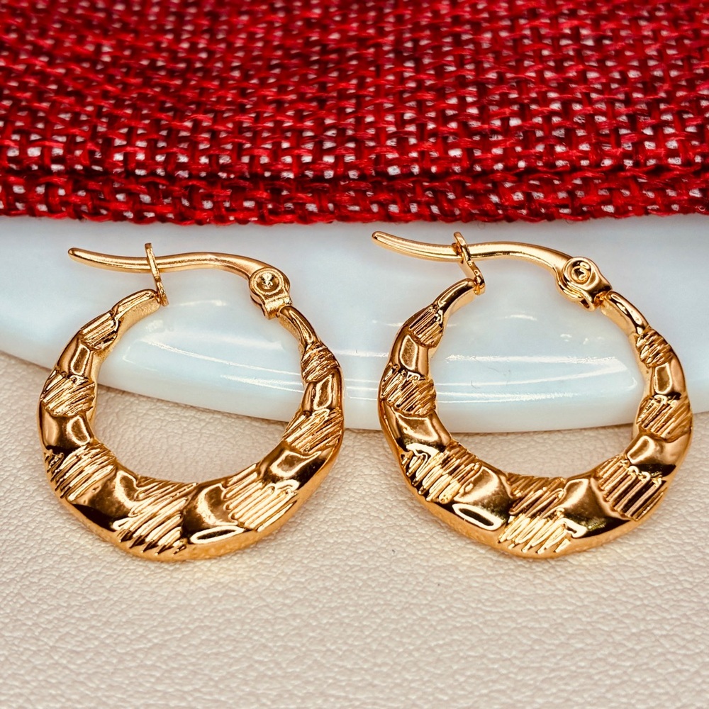 Minimalist Gold Textured Hoop Earrings